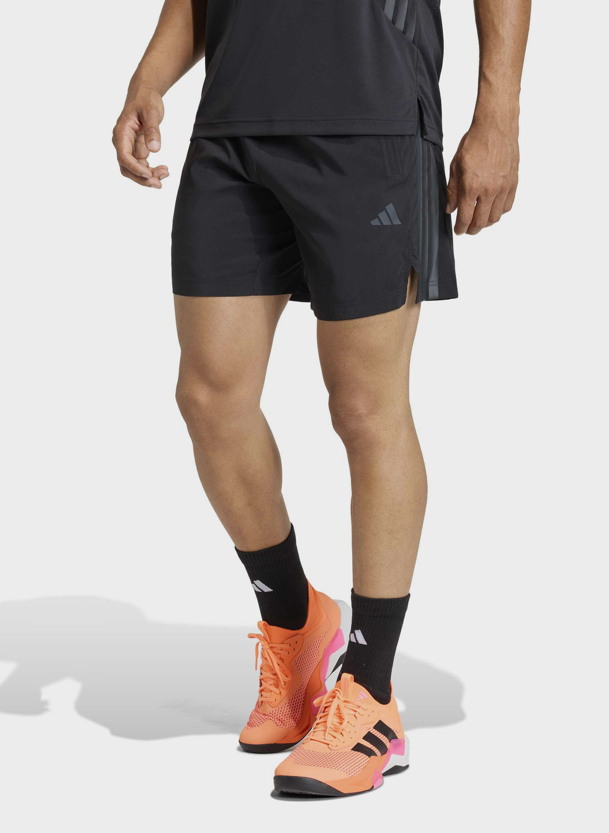 SHORT TECH ESSENTIALS