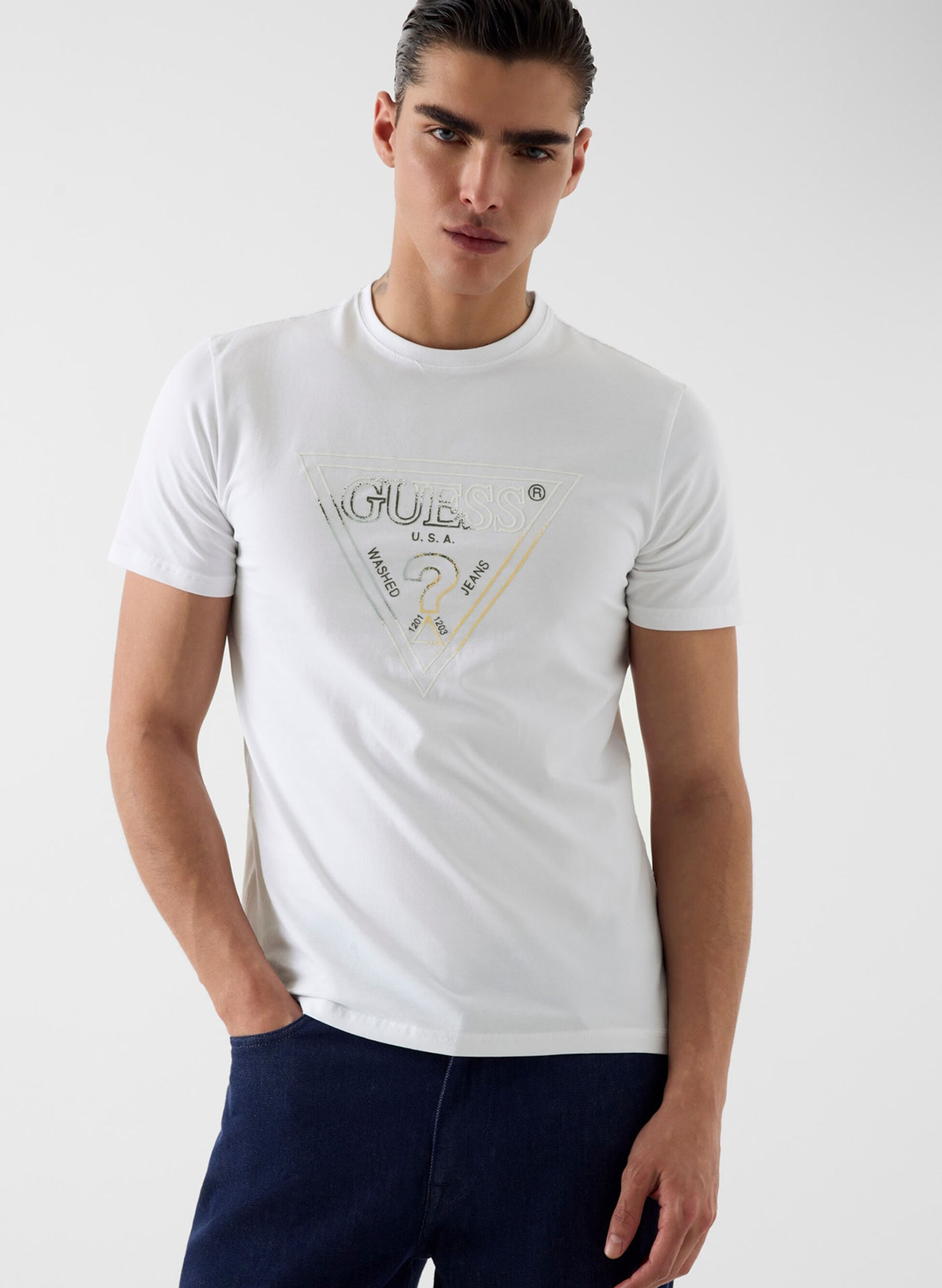 T-SHIRT LOGO