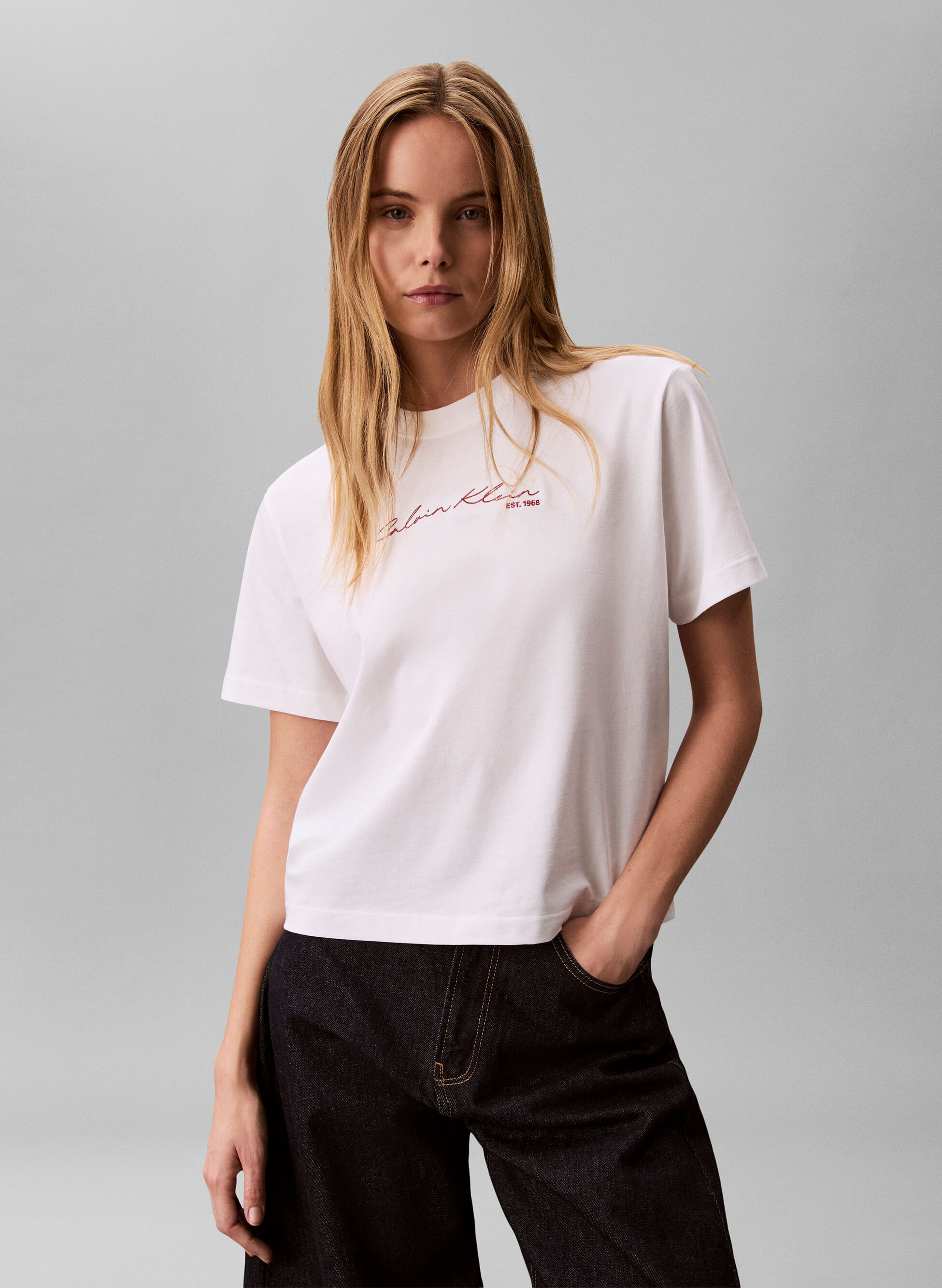 T-SHIRT CON LOGO