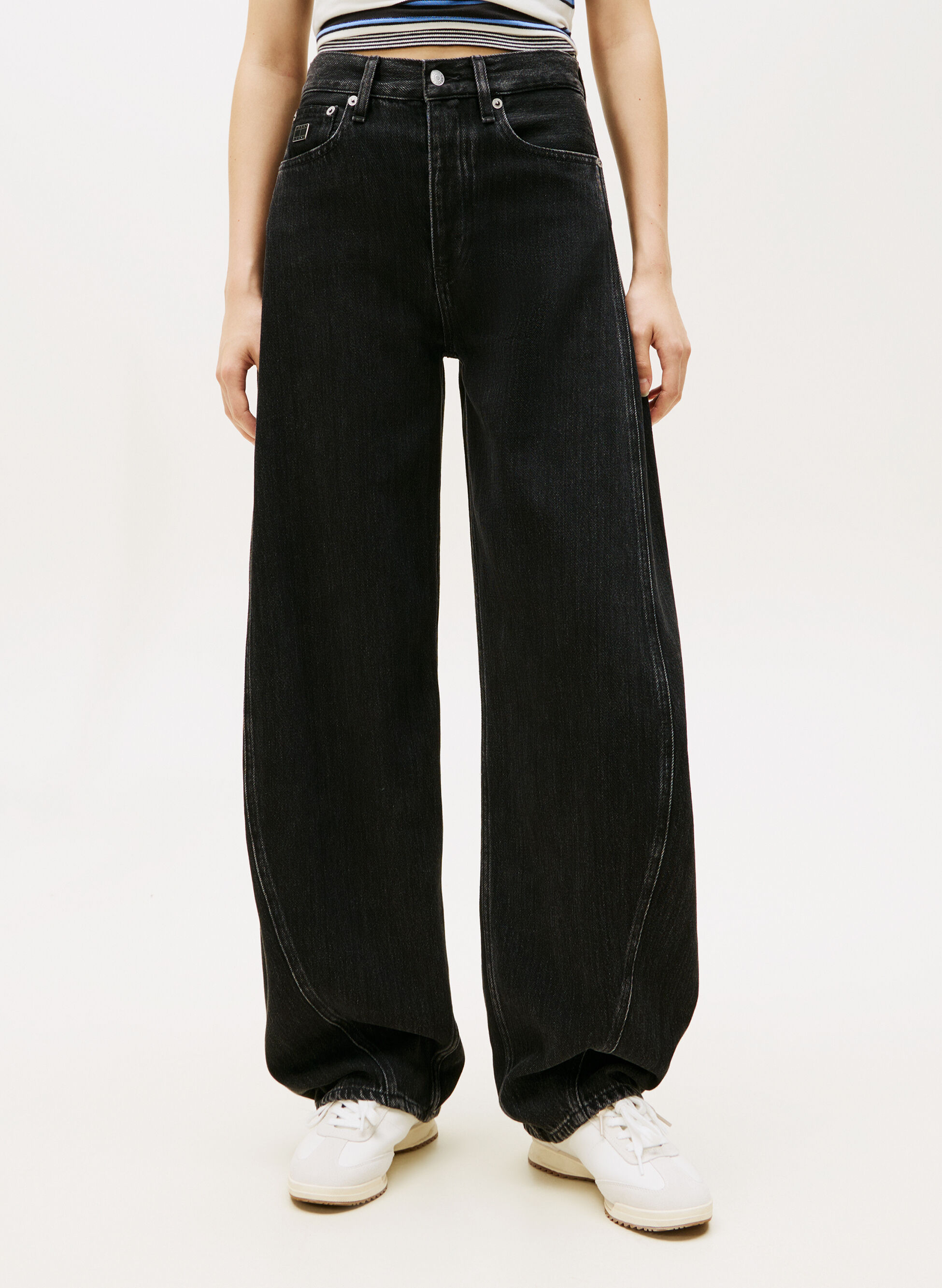 JEANS BARREL FIT A VITA MEDIA