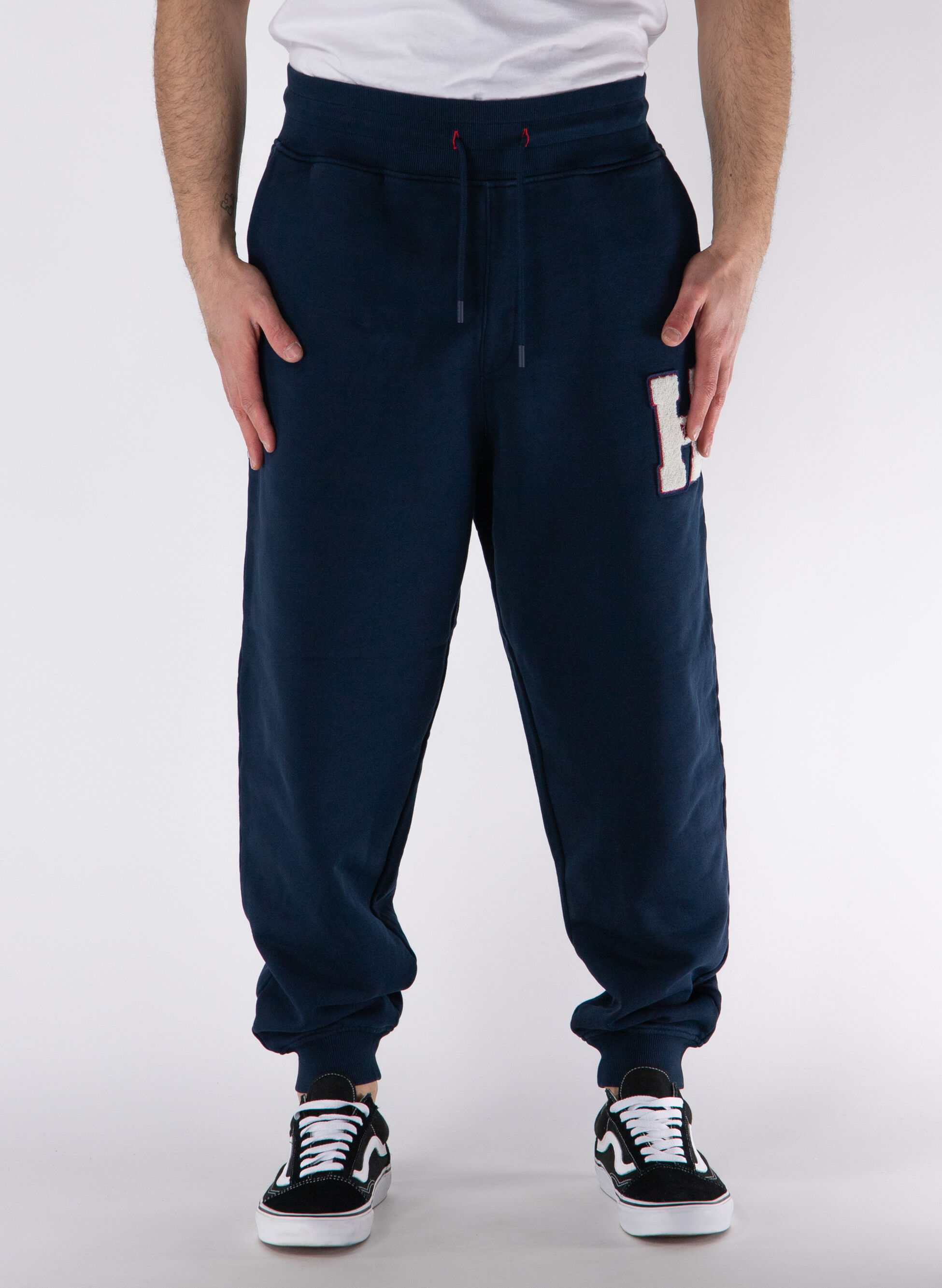 PANTALONE DA TUTA CON PATCH
