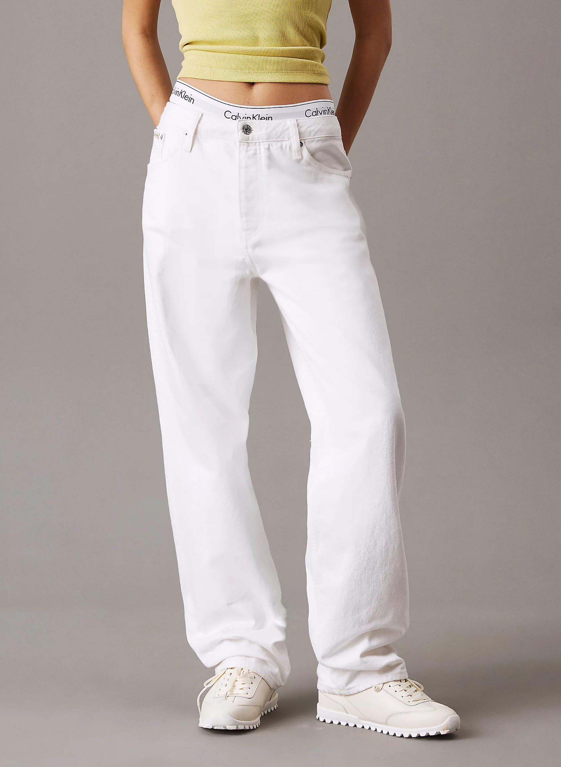 JEANS MOM