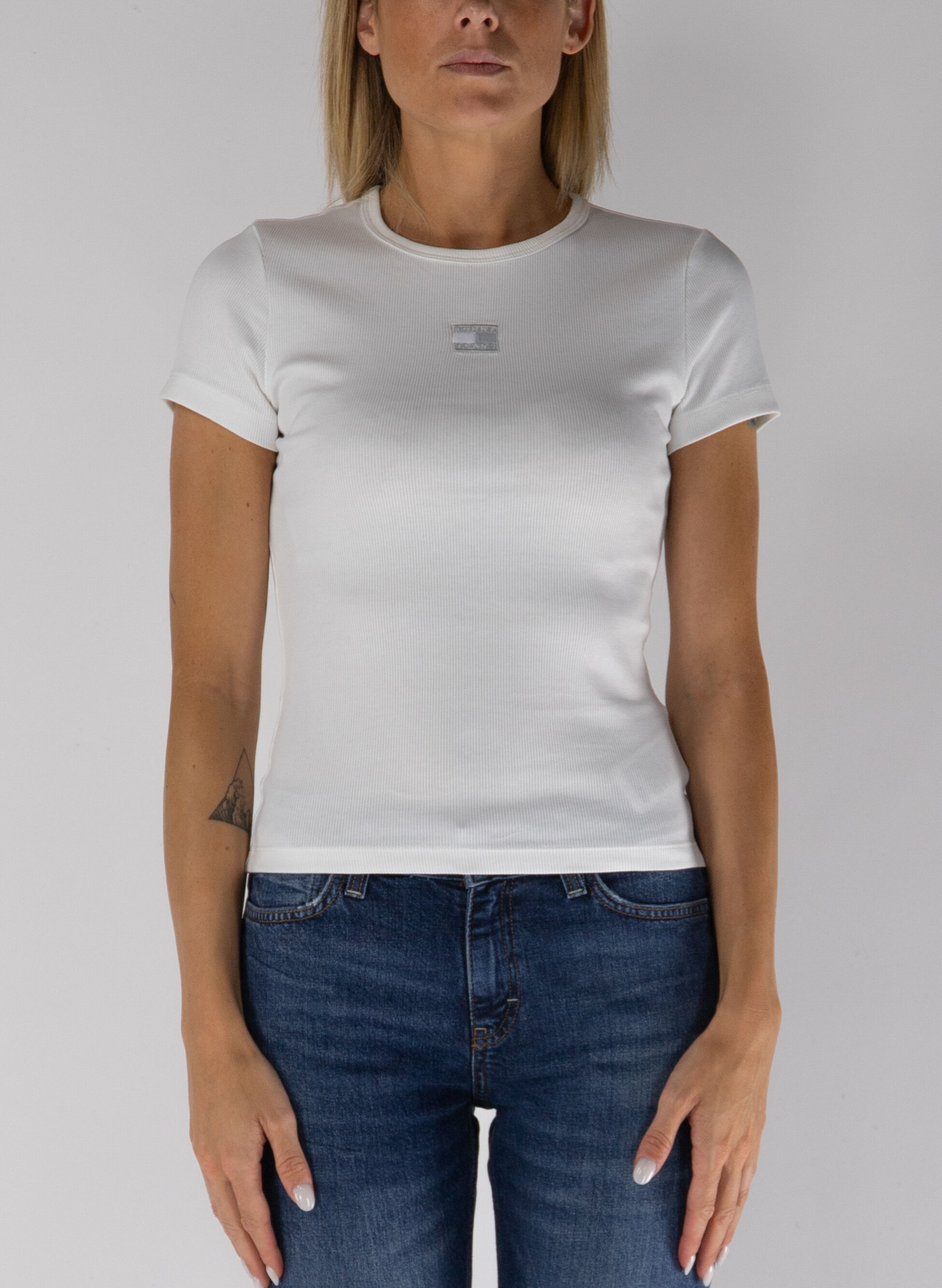 T-SHIRT A COSTE CON DISTINTIVO