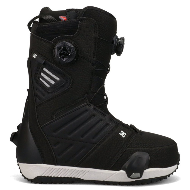 DC - SCARPONE JUDGE STEP ON